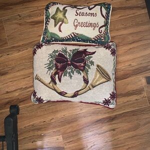 Holiday Decorative Pillow Set with Horn and Bow Design